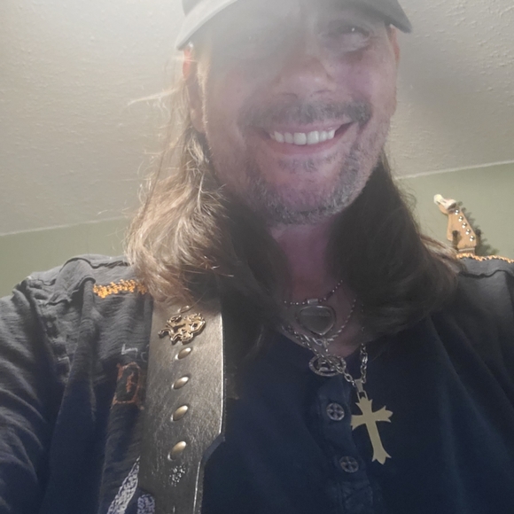 Meet your Posher, Peter - Picture 2 of 2